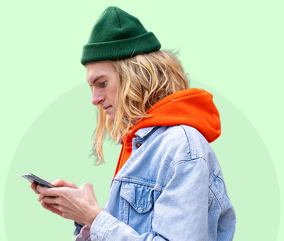 Man jämför i sin mobiltelefon